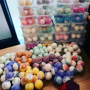 4 Pack Bath Bombs Gift Box